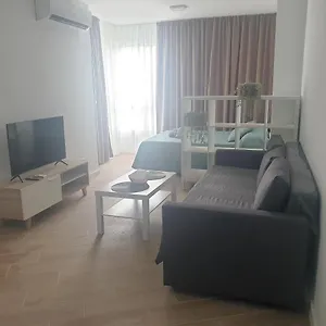 apartamento-la-torremolinos.hotelsinnerja.org/