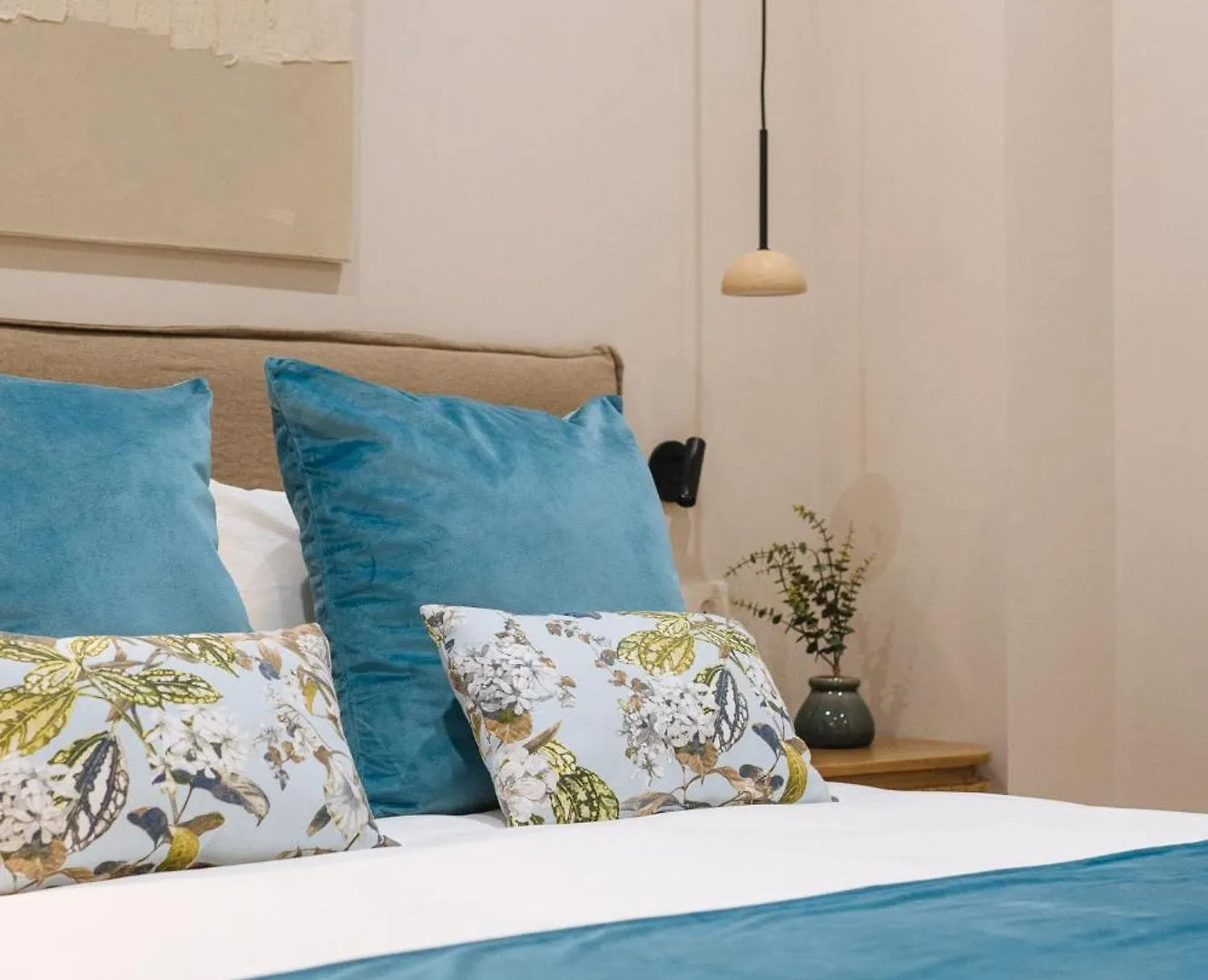 New Hostly Alameda Apartments Siviglia