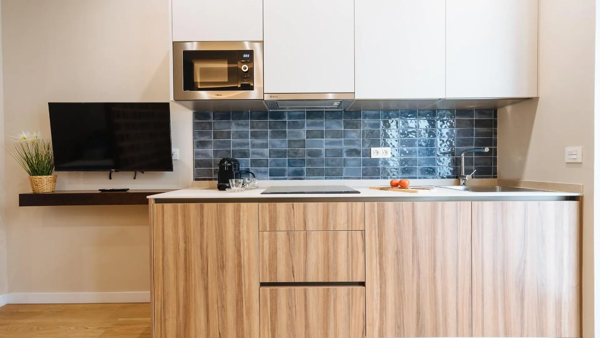 New Hostly Alameda Apartments Siviglia
