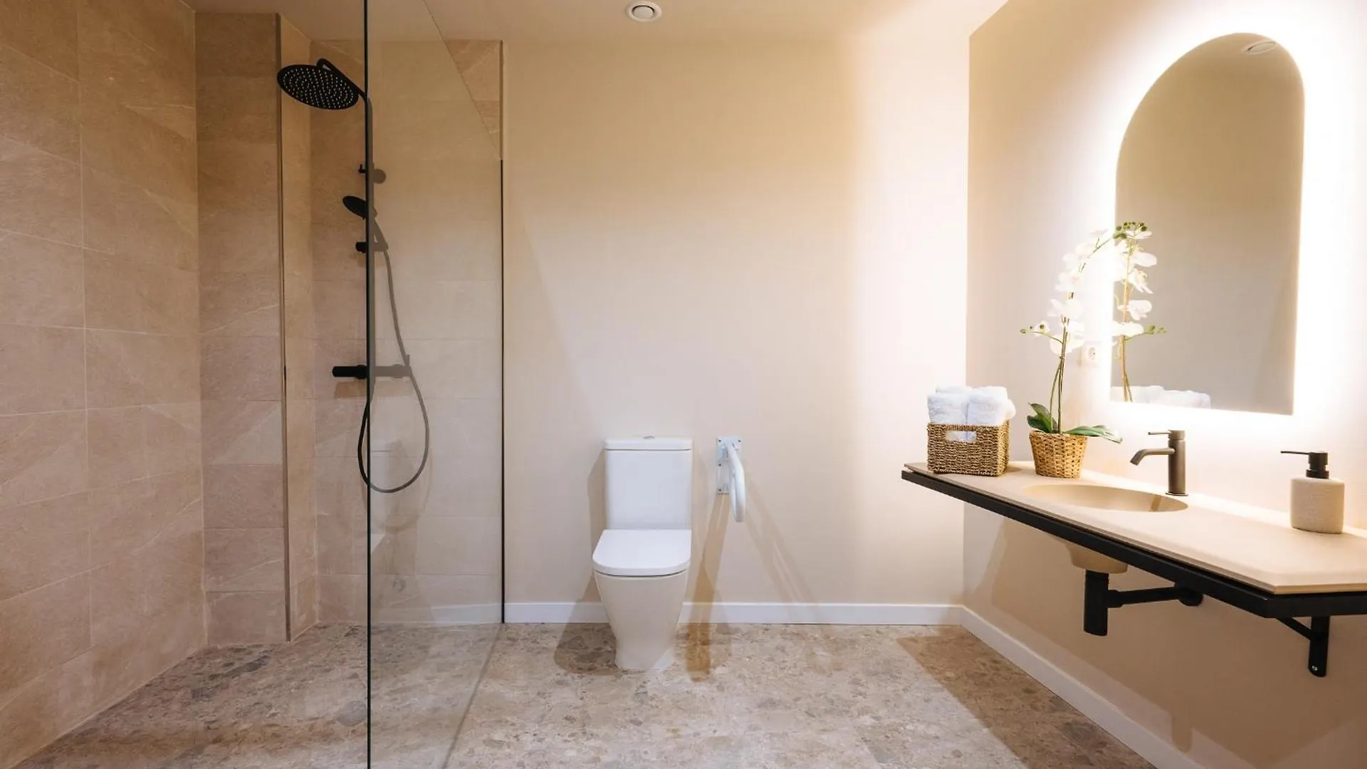 New Hostly Alameda Apartments Siviglia