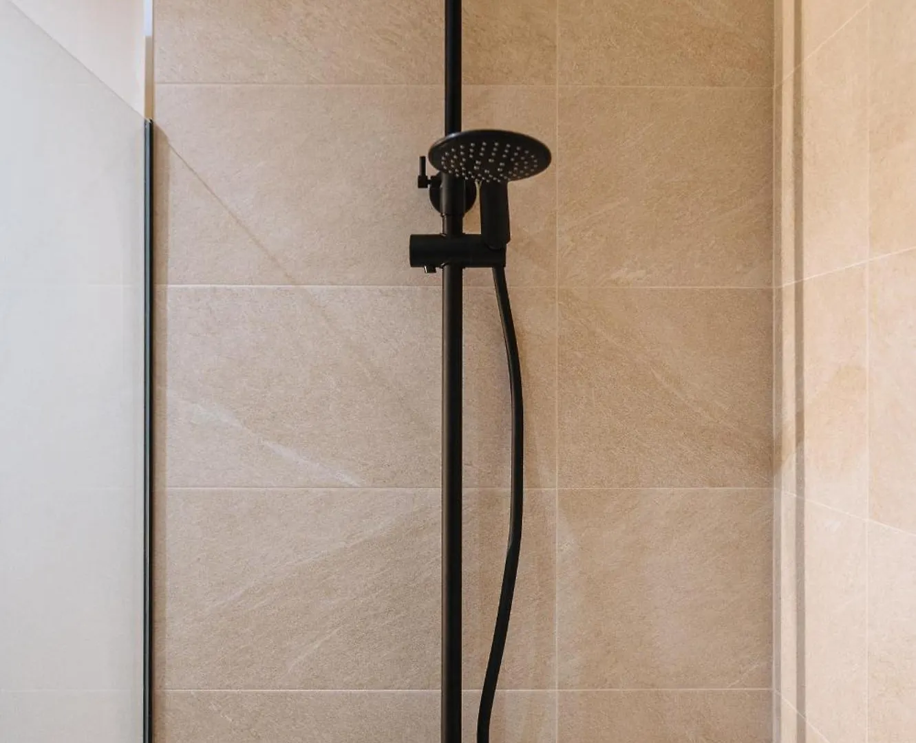 New Hostly Alameda Apartments Siviglia