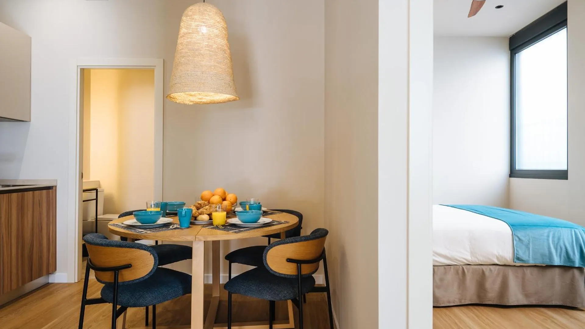 New Hostly Alameda Apartments Siviglia